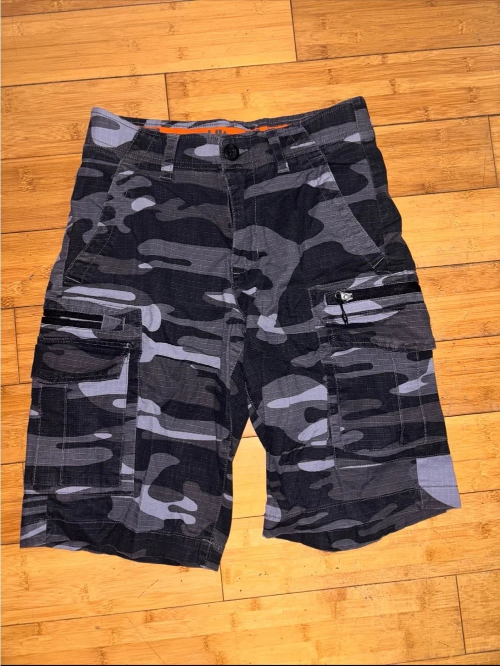 Urban Pipeline Men's ultraflex Blk & Gray Camo Cargo Shorts